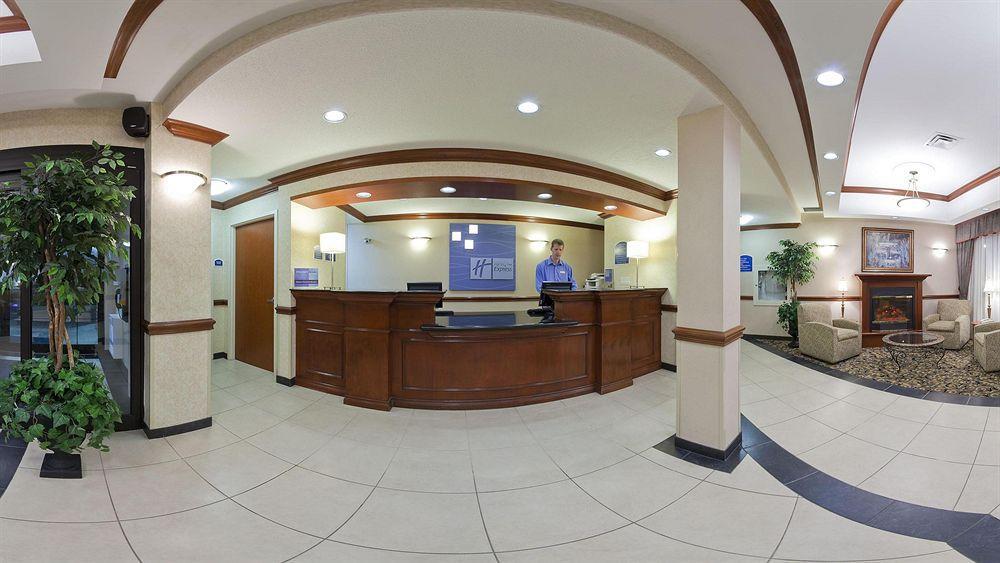 Holiday Inn Express Hotel & Suites Barrie By Ihg Екстер'єр фото