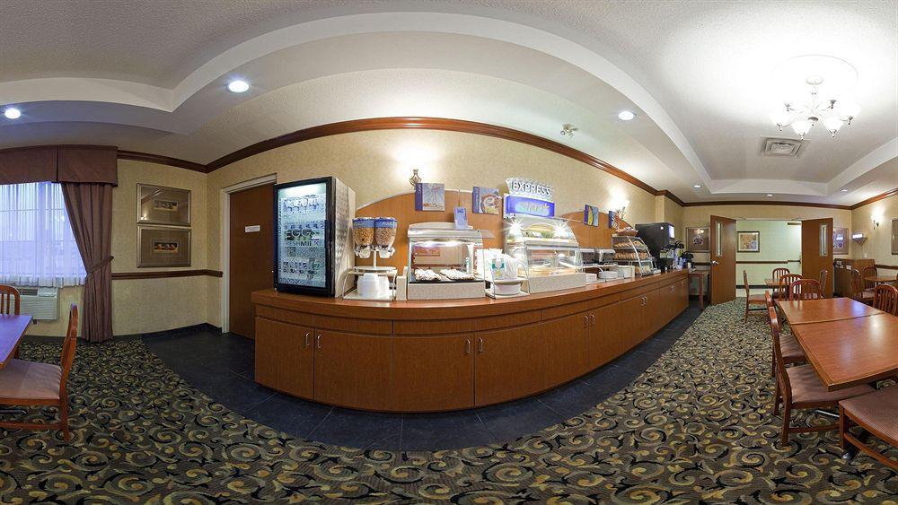 Holiday Inn Express Hotel & Suites Barrie By Ihg Екстер'єр фото