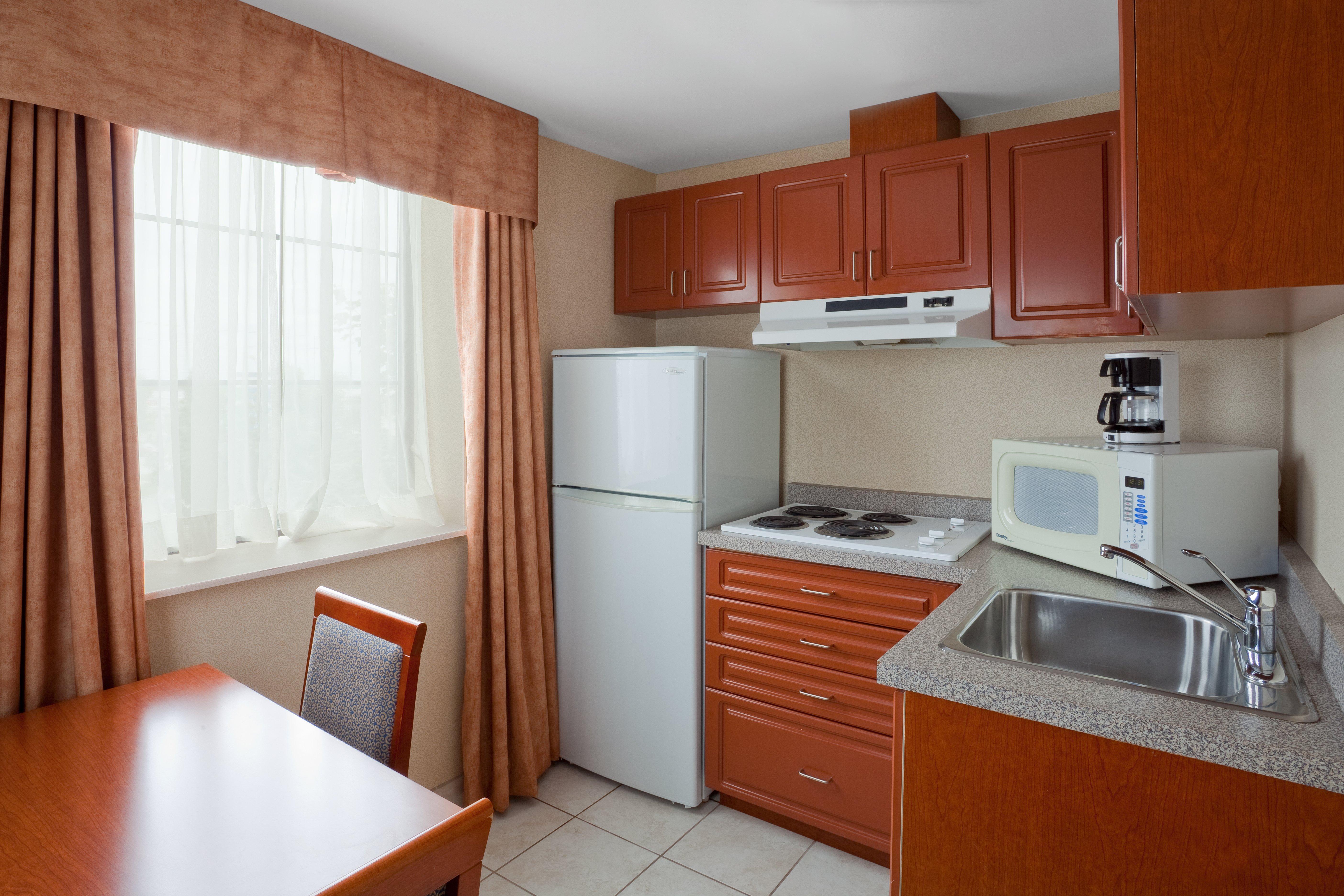 Holiday Inn Express Hotel & Suites Barrie By Ihg Екстер'єр фото
