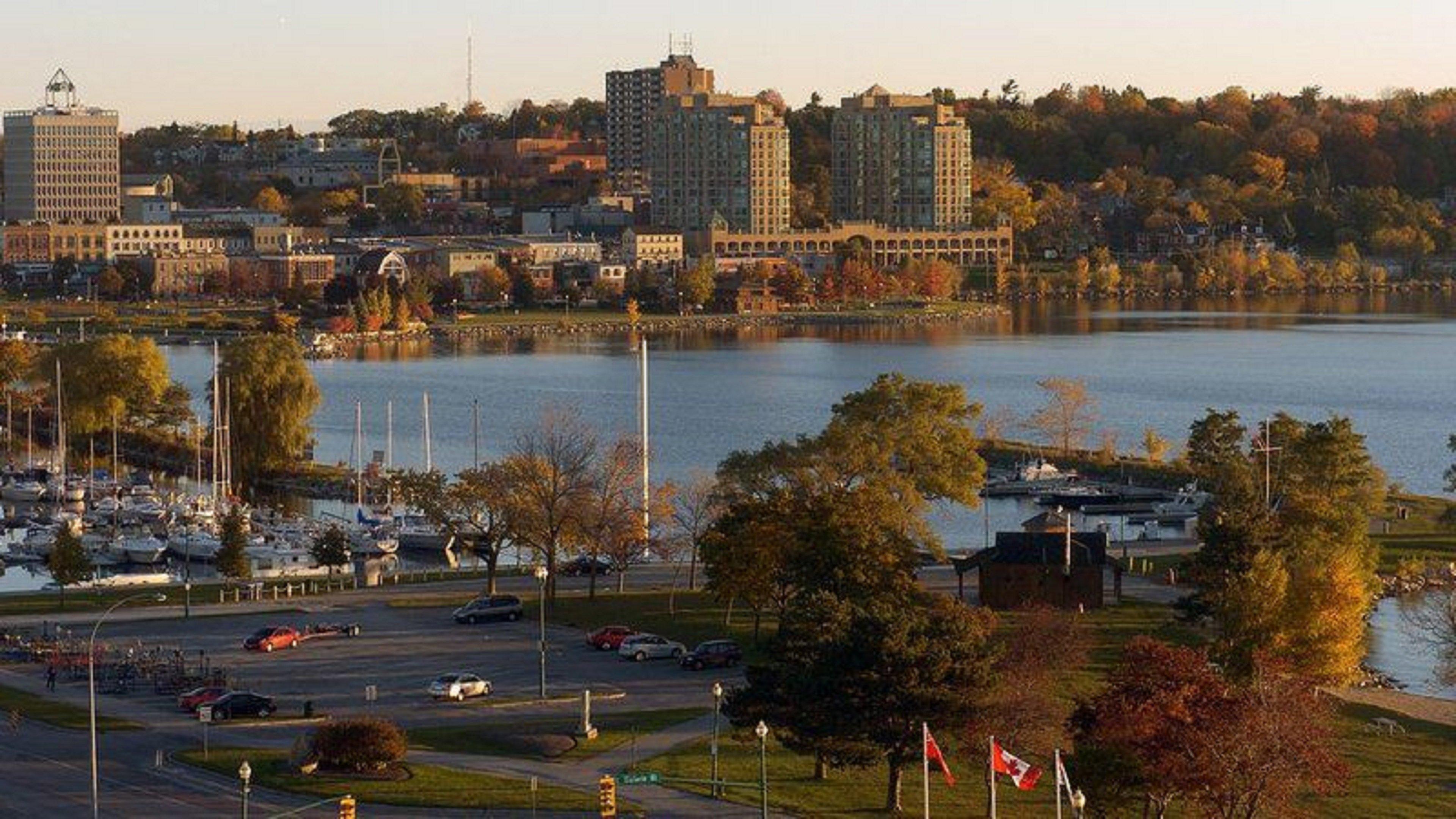 Holiday Inn Express Hotel & Suites Barrie By Ihg Екстер'єр фото