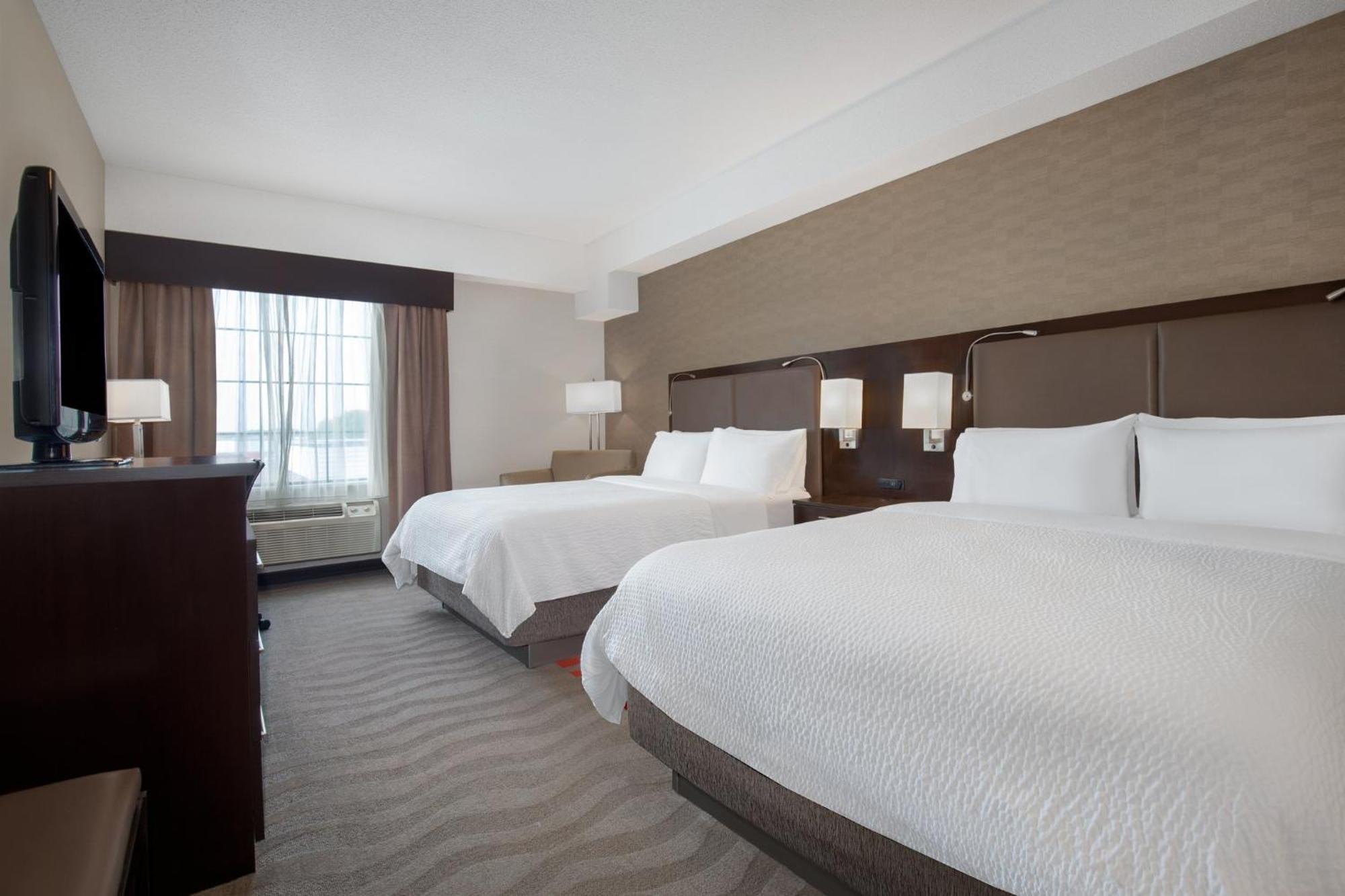 Holiday Inn Express Hotel & Suites Barrie By Ihg Екстер'єр фото