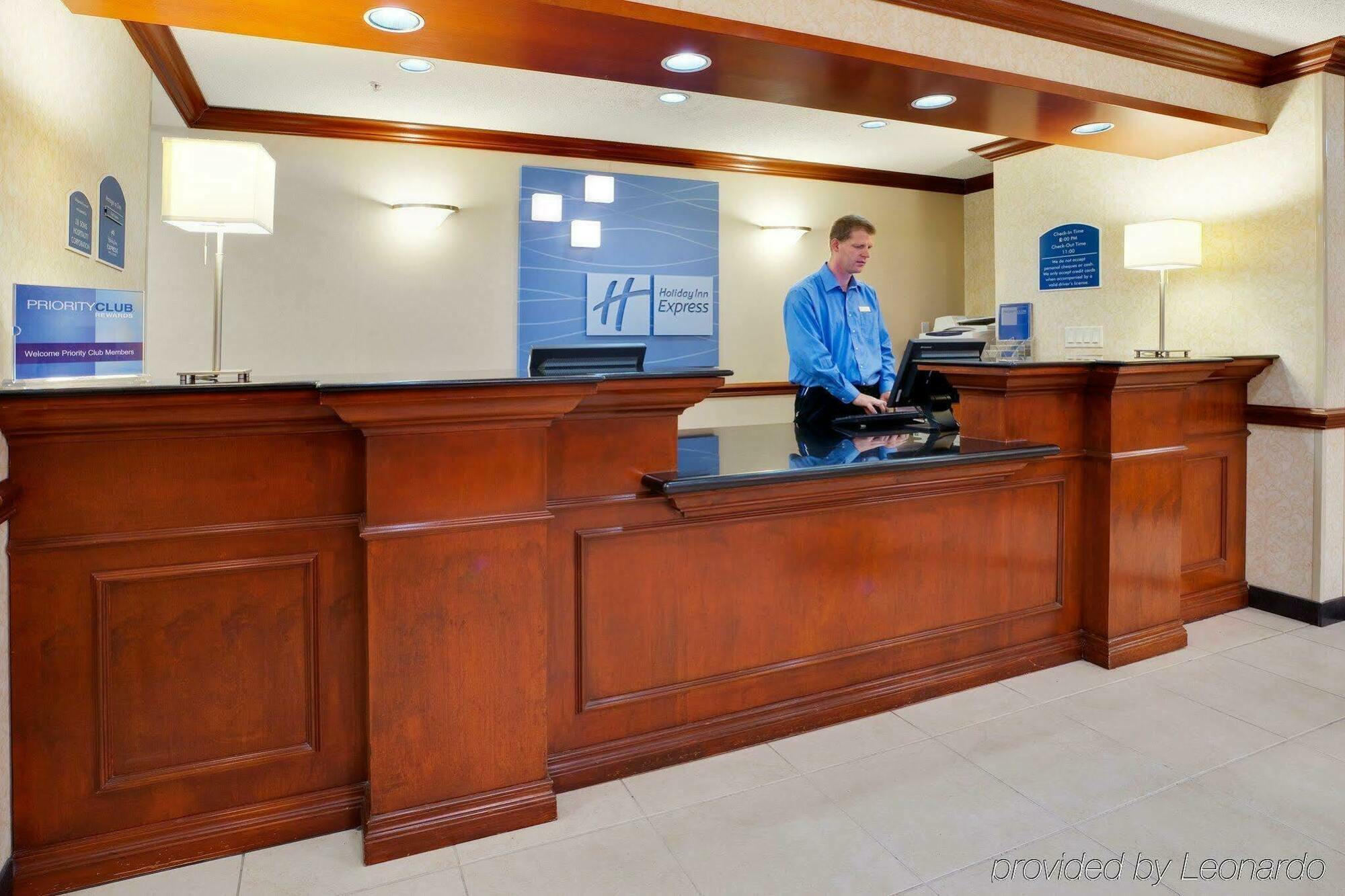 Holiday Inn Express Hotel & Suites Barrie By Ihg Екстер'єр фото