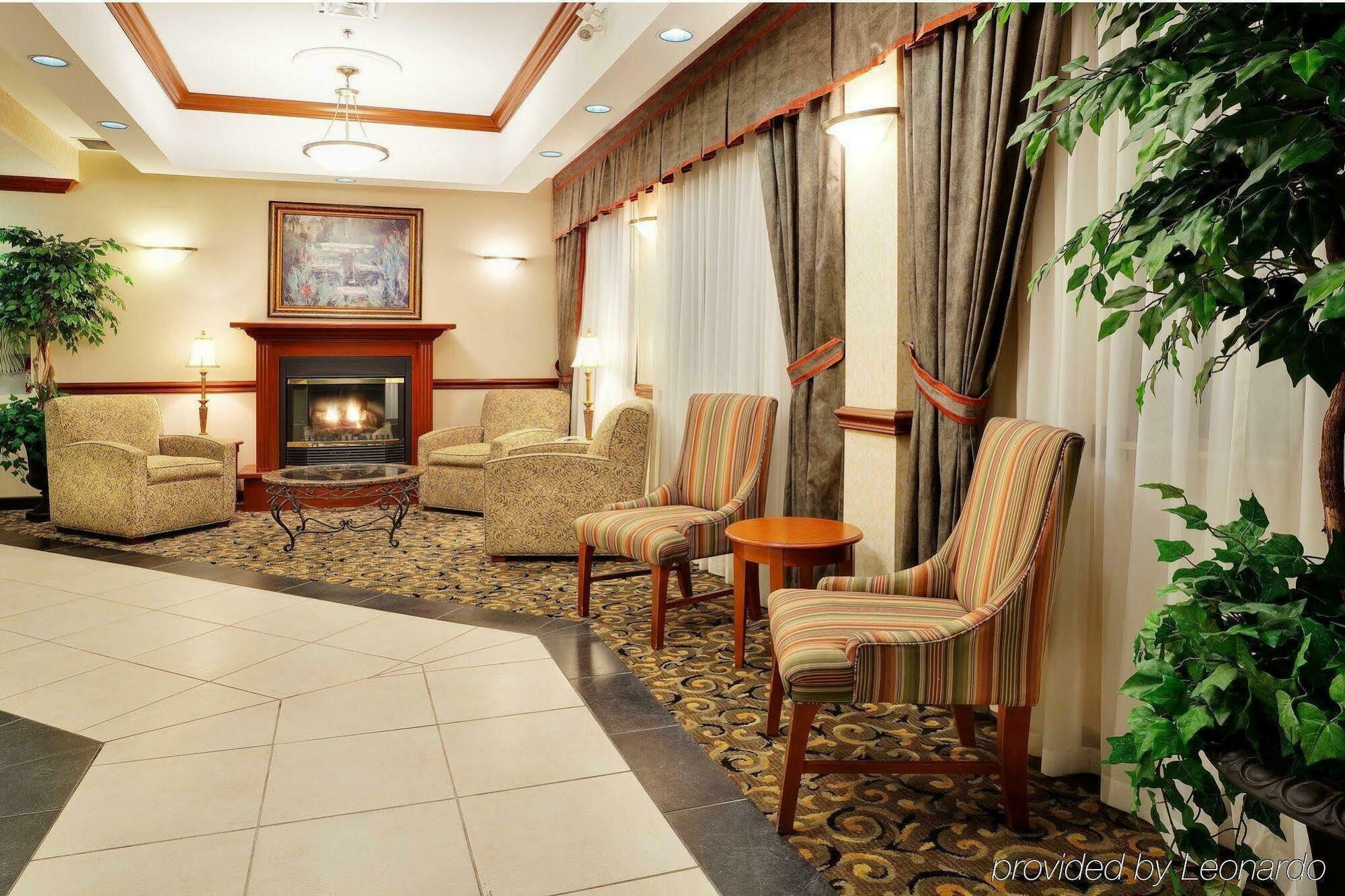 Holiday Inn Express Hotel & Suites Barrie By Ihg Екстер'єр фото